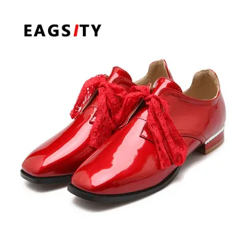 EAGSITY lakinės odos moterų batai derby aikštėje kojų nėrinių oksfordo atsitiktinis mados ponios suknelė bateliai, raudona mėlyna