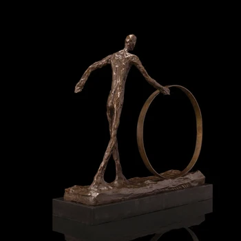 Ivorique Karšto pardavimo Giacometti bronzinė skulptūra abstraktus žmogus su ratu statula dekoratyvinė skulptūra