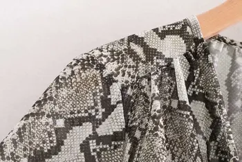 Flabbit moterų sexy gyvatės odos spausdinti bodysuits v kaklo siamo marškinėliai ilgomis rankovėmis chic playsuits moterų stilingas blusas viršūnes LX0341